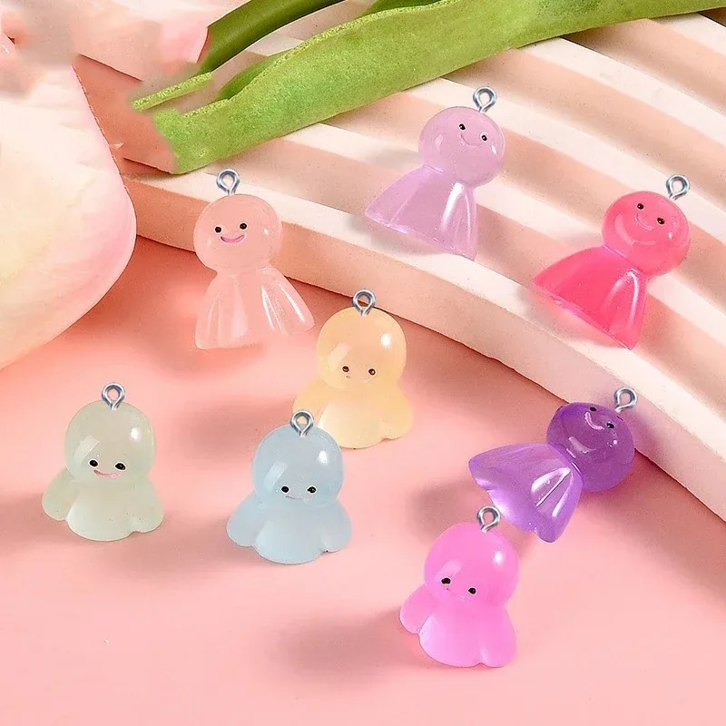 10Pcs Glow In Dark Cartoon Dol - Resin Art Materials recension och pris